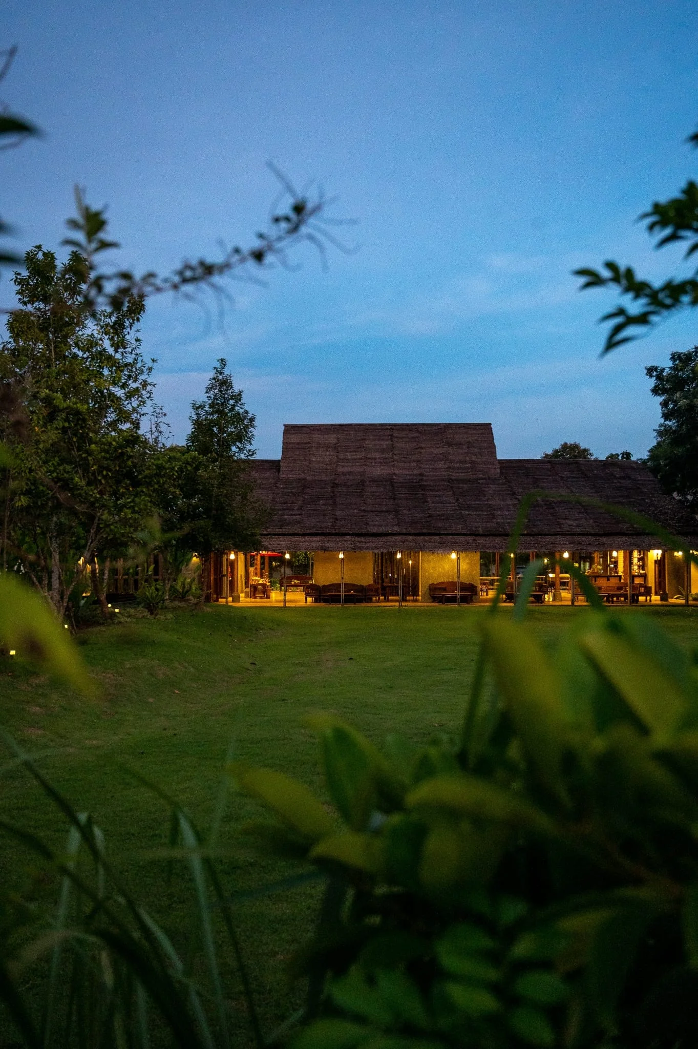 พื้นที่สนามหญ้าสำหรับจัดงานแต่งกลางแจ้ง